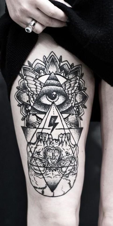 ấn tượng với hình xăm ở bắp chân