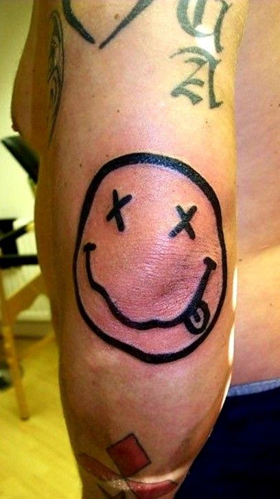 nét vui nhộn của mẫu tattoo mặt cười