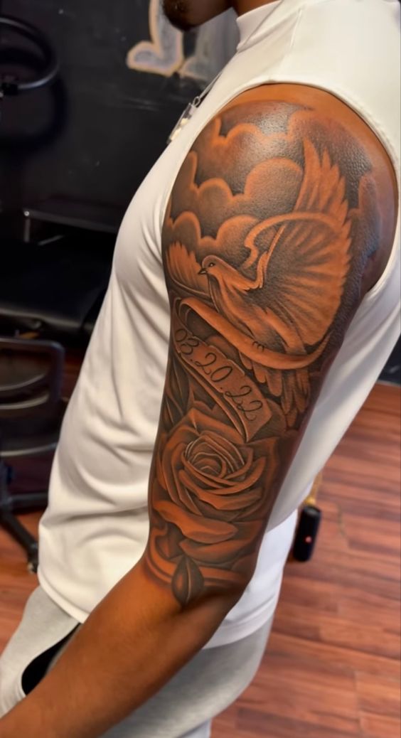 nghệ thuật tattoo bắp tay cổ điển