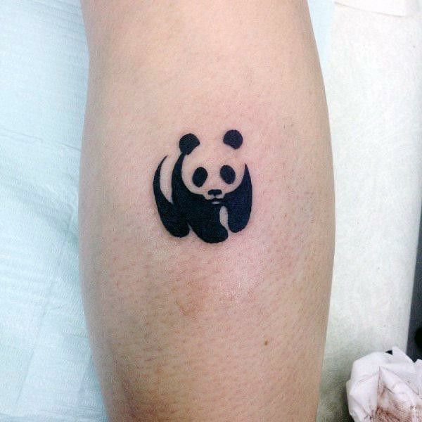 panda mini mặt ngầu ở bắp chân panda mini mặt ngầu ở bắp chân