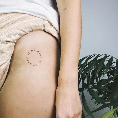 phá cách với mẫu tattoo chữ vòng tròn