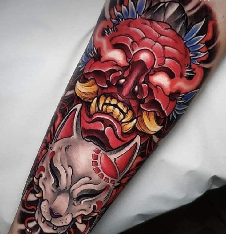 sức hút từ mẫu tattoo mặt quỷ trên chân