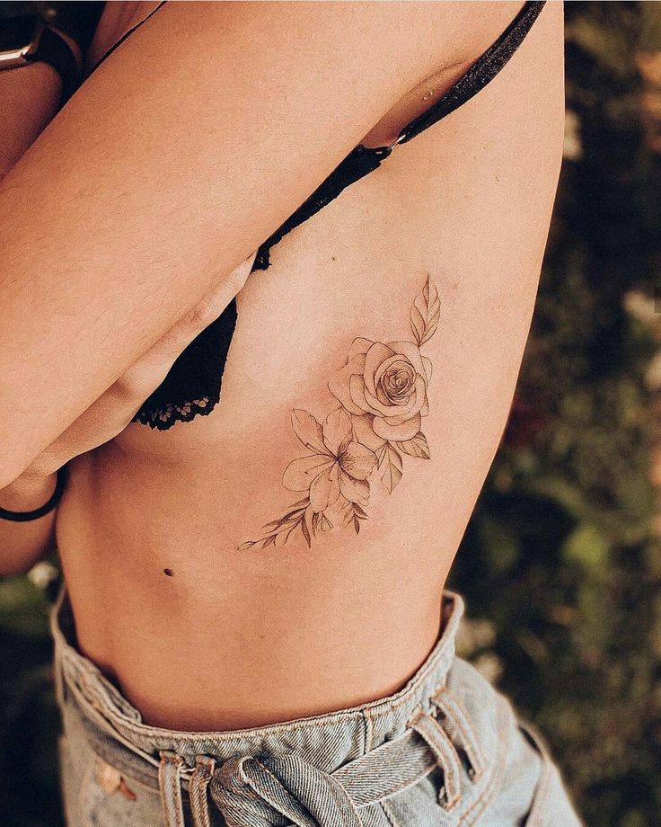 tattoo hoa hồng cách điệu cuốn hút