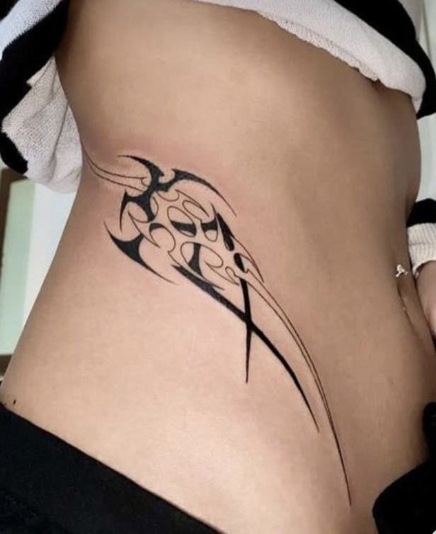 tattoo ở eo cực chất