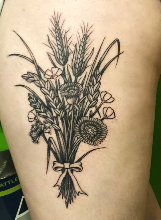 Tattoo bó lúa lớn ở lưng