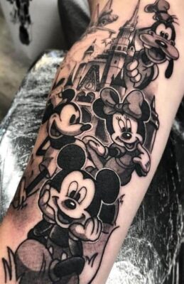 tattoo cả họ mickey cực hot