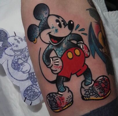 tattoo chuột mickey năng động