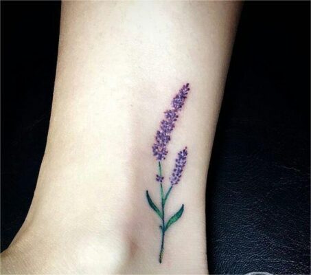 tattoo lavender cuc tinh tế