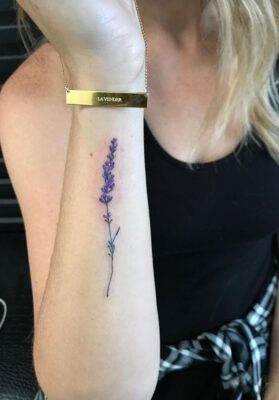 tattoo lavender đơn giản