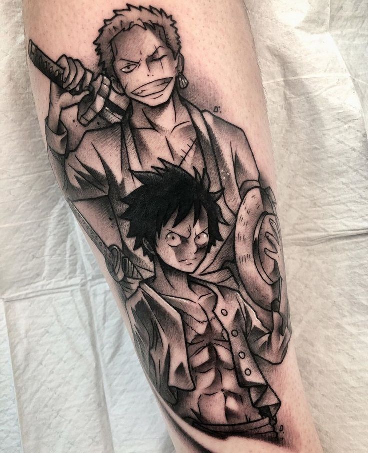 tattoo luffy đen trắng ở chân