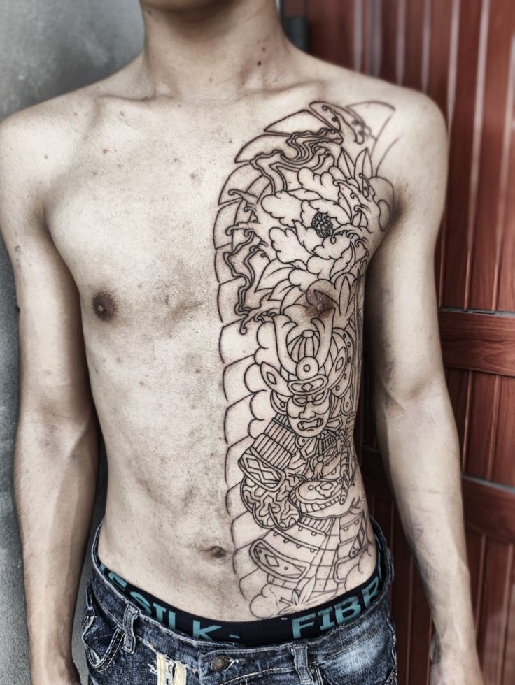 tattoo nửa mình chiến binh đơn giản và ngầu