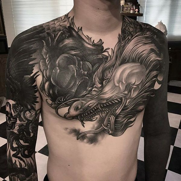 tattoo nửa mình rồng đen cực cháy