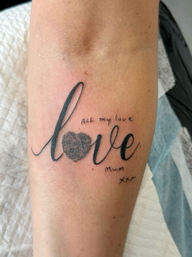 tattoo vân tay chữ love siêu ý nghĩa