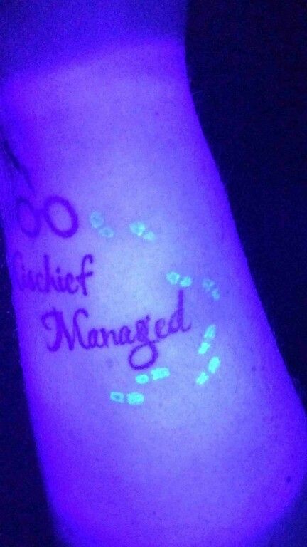 xăm dạ quang kết hợp chữ