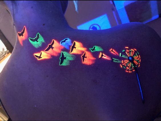 xăm hình dạ quang kết hợp độc đáo