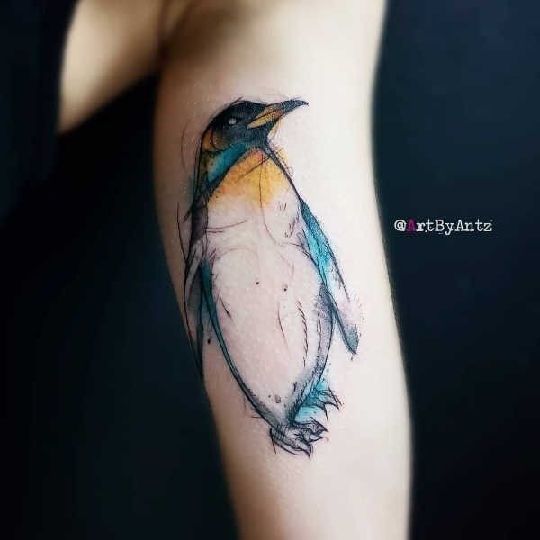 cực phong cách với mẫu tattoo chim cánh cụt