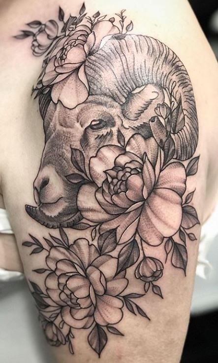 cuốn hút với kiểu tattoo bắp tay mẫu dê