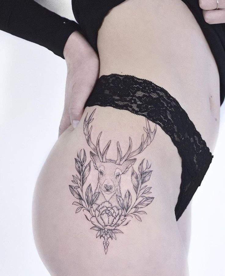 cuốn hút với mẫu tattoo hươu trên bắp đùi