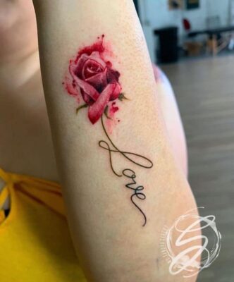 hình tattoo cẳng tay mẫu chữ love độc đáo