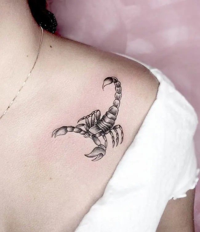 hình tattoo con bọ cạp cho nữ