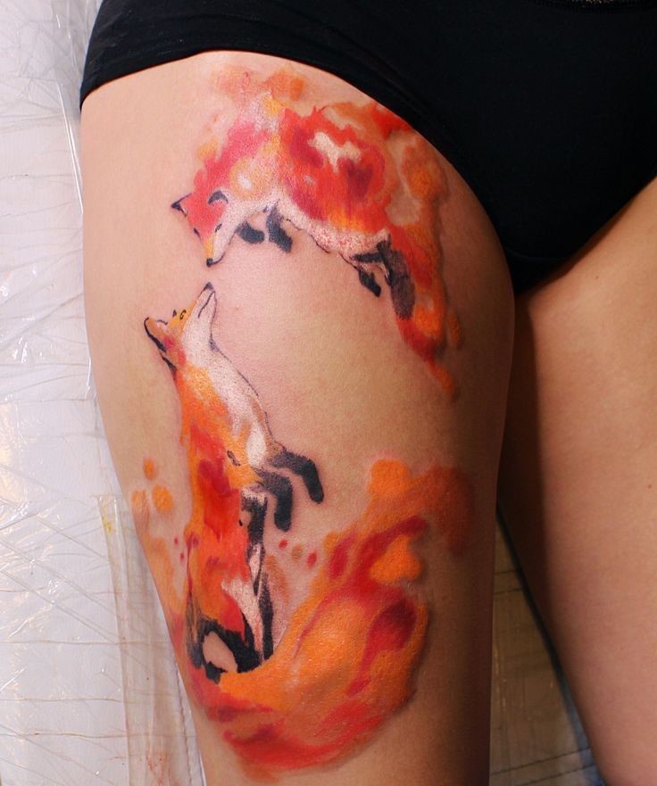 kiểu tattoo bắp đùi mẫu con cáo