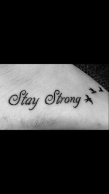 kiểu tattoo chữ strong cực đẹp