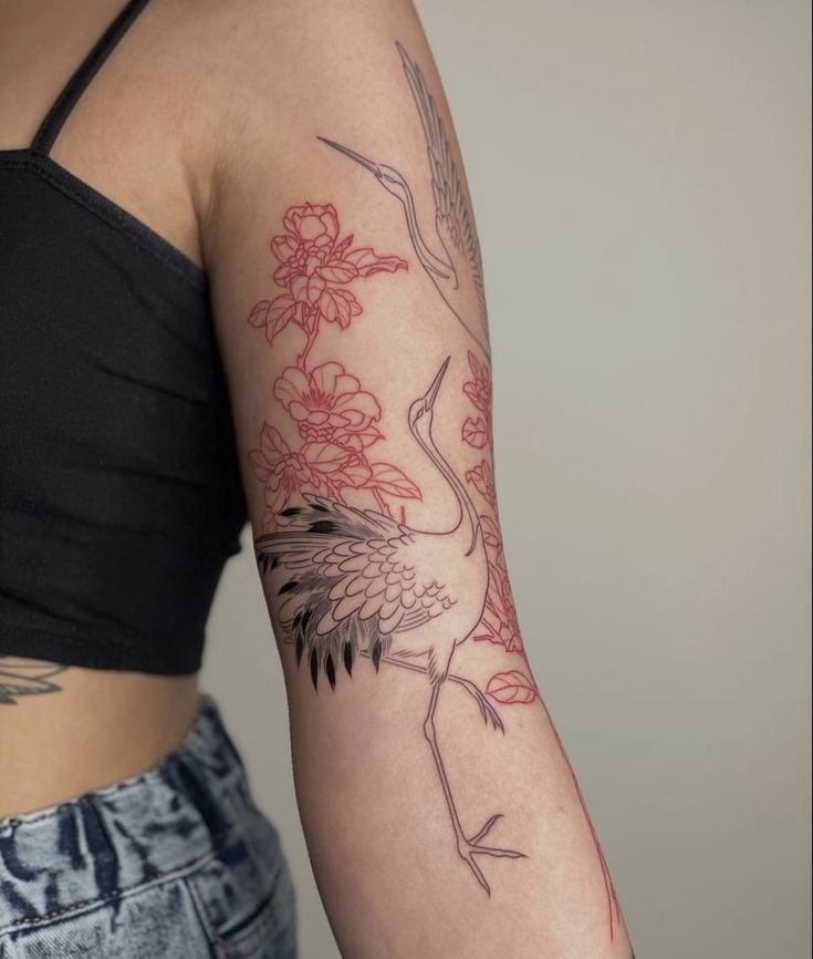 kiểu tattoo con hạc cực chất ở bắp tay