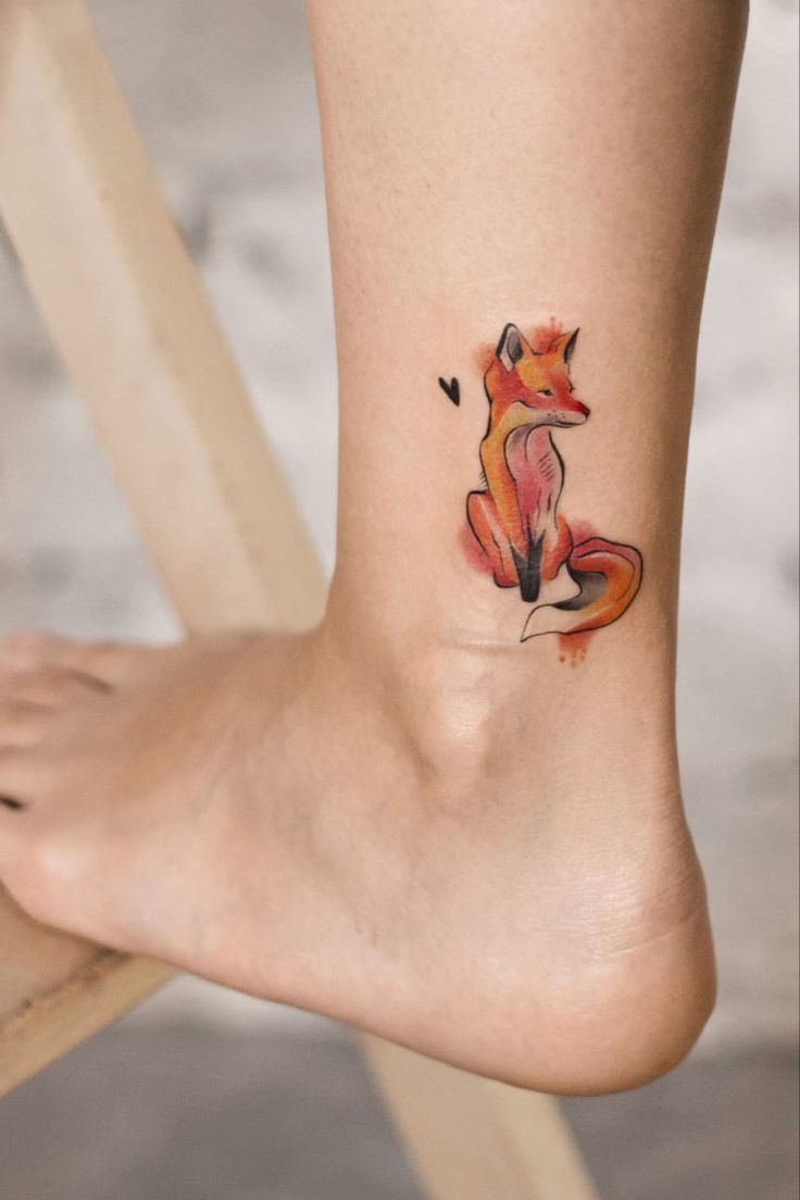 kiểu xăm cổ chân mẫu tattoo con cáo