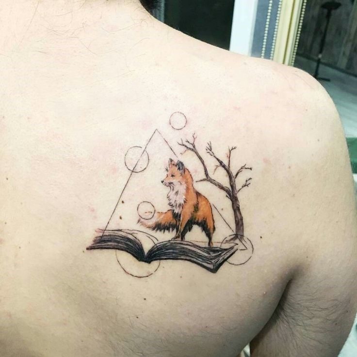 lạ mắt với kiểu tattoo cáo trên bả vai