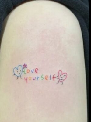 love yourself - mẫu xăm chữ nhiều màu cực hot