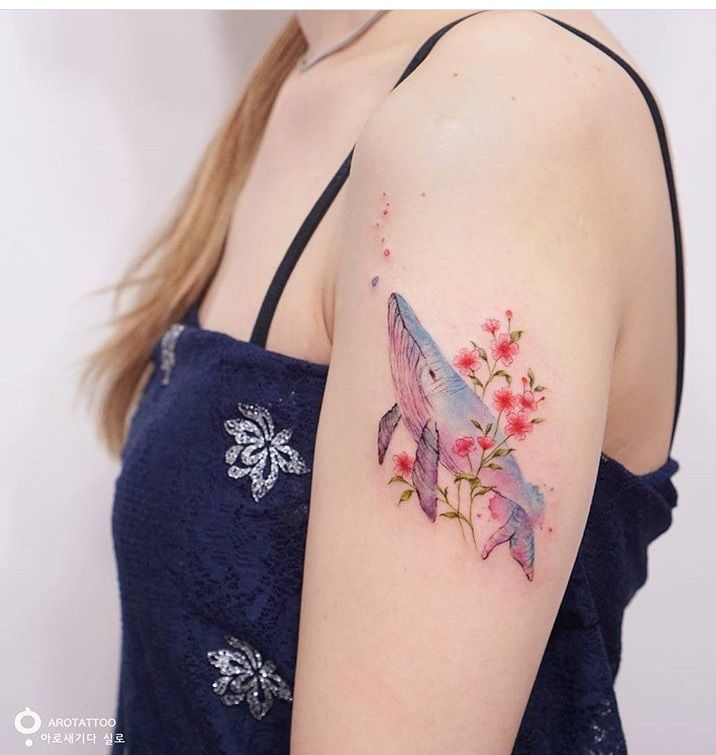 mẫu tattoo cá voi đầy ý nghĩa ở bắp tay