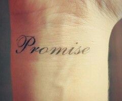 mẫu tattoo chữ promise cực đẹp cho khách