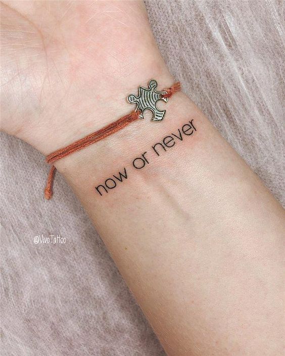 mẫu tattoo cổ tay kiểu chữ ý nghĩa