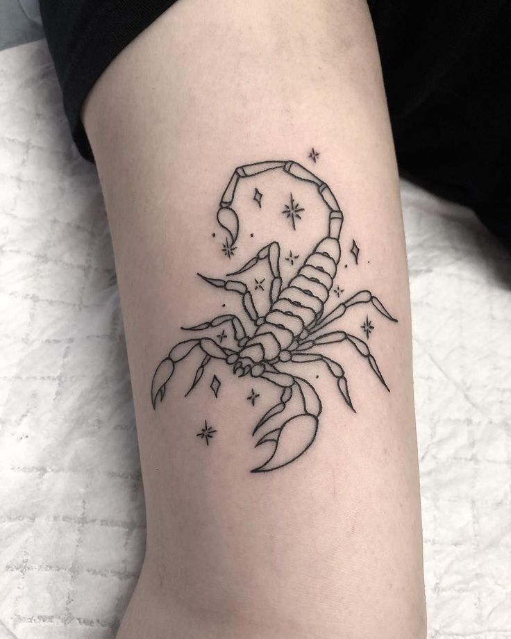 mẫu tattoo con bọ cạp lấp lánh