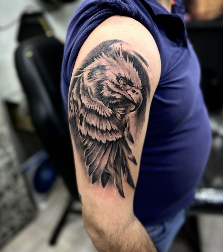 mẫu tattoo đại bàng bộc lộ sự cá tính