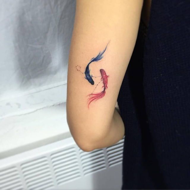 mẫu tattoo đôi cá bơi siêu dễ thương