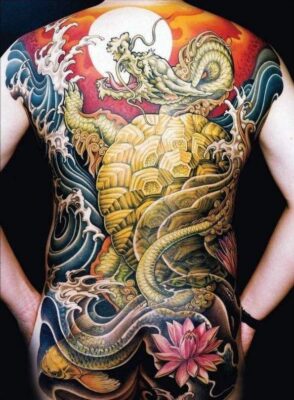 mẫu tattoo huyền vũ nhật cổ xăm kín lưng