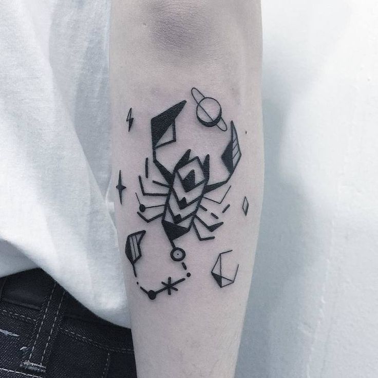 tattoo con bọ cạp hình chòm sao