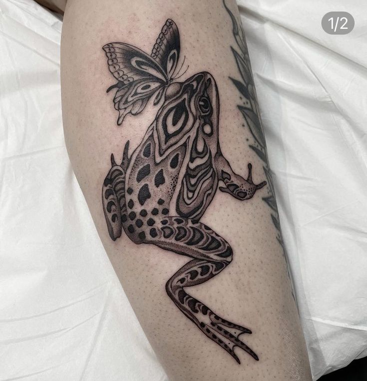 tattoo con ếch đầy nghệ thuật