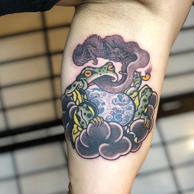 tattoo con ếch nhả khói cực đẹp