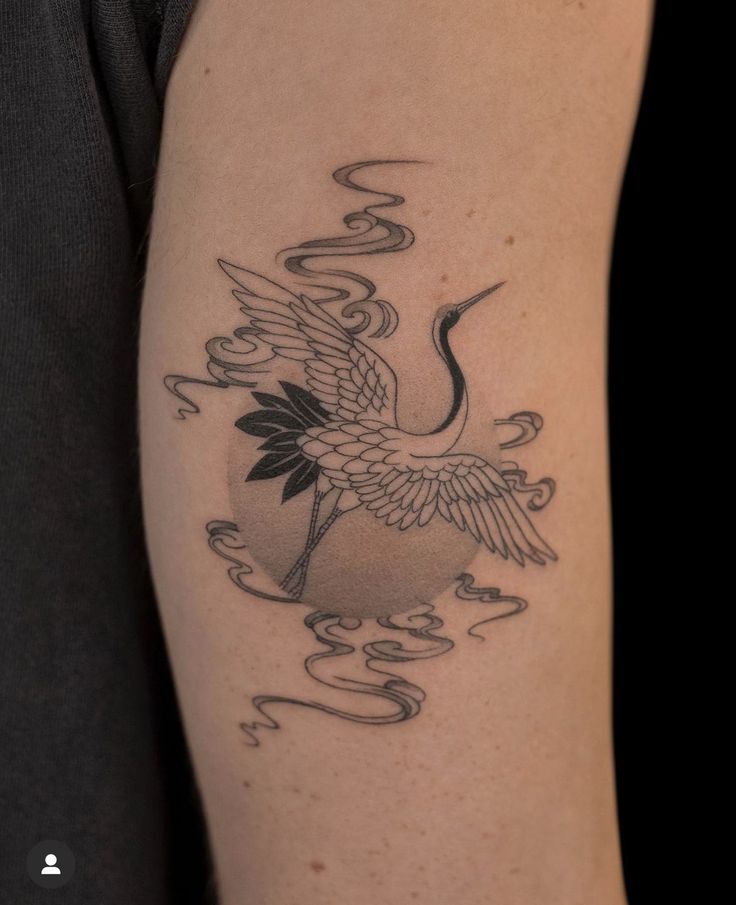 tattoo con hạc đầy nghệ thuật