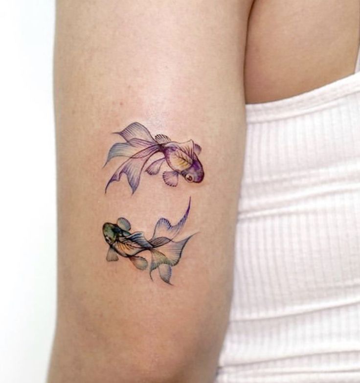 tattoo hình con cá siêu đẹp ở bắp tay